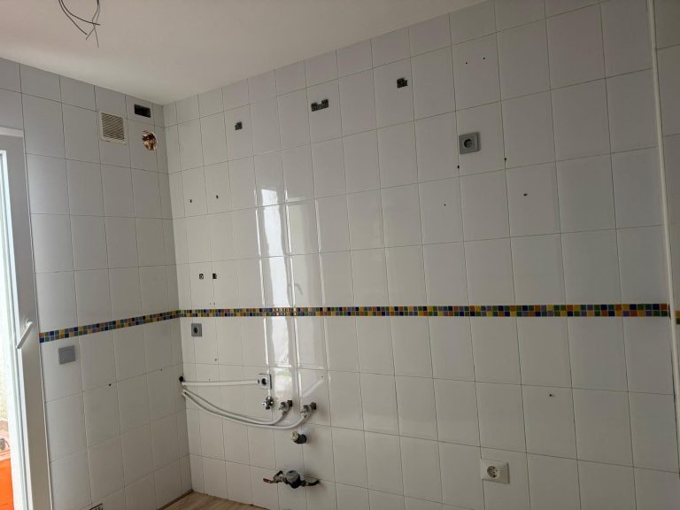 Limpieza y desengrasado de paredes . Limpiezas Norma